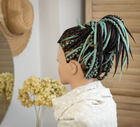 Budding tree full set – 60 double ended wool dreads