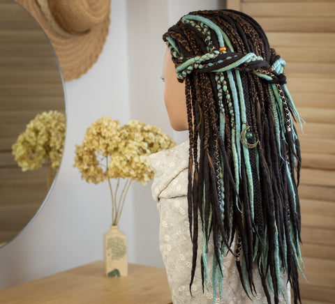 Budding tree full mix set – 50 double ended + 20 single ended wool dreads