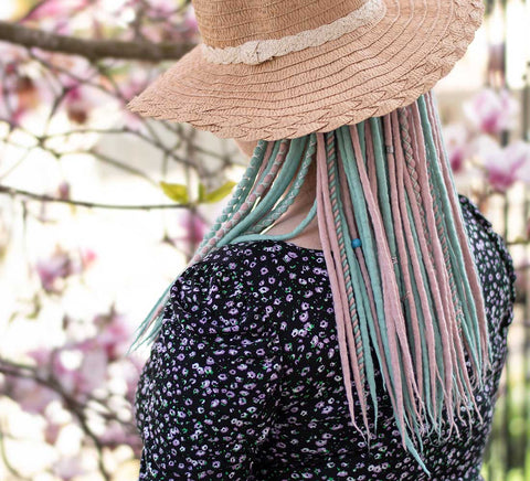 Flamingo in water wool extensions